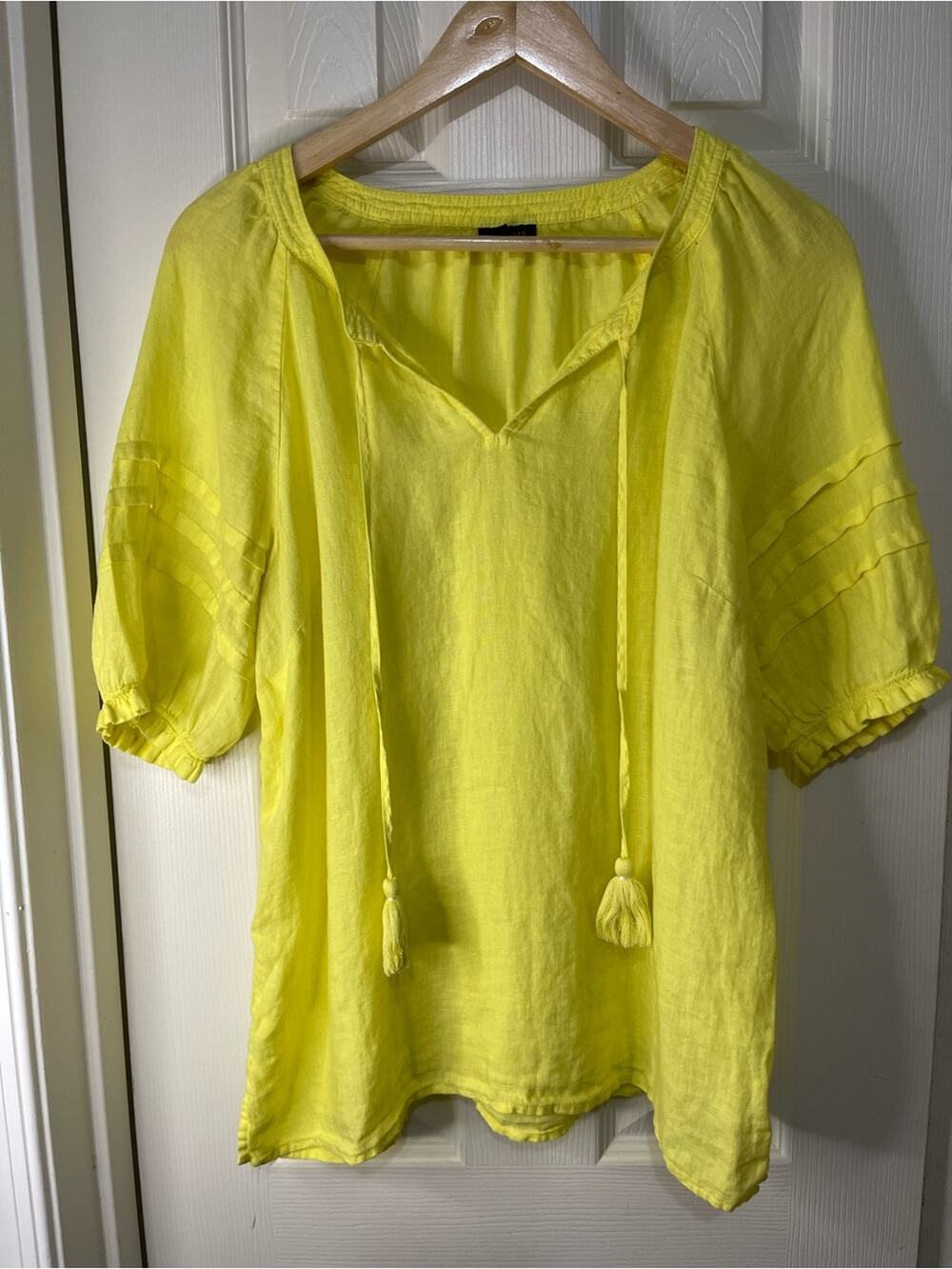 Talbots Yellow Linen Lagenlook Preppy Top with Split V Neck Tassels size Medium